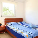 Andrea-1 By Interhome Barbat na Rabu