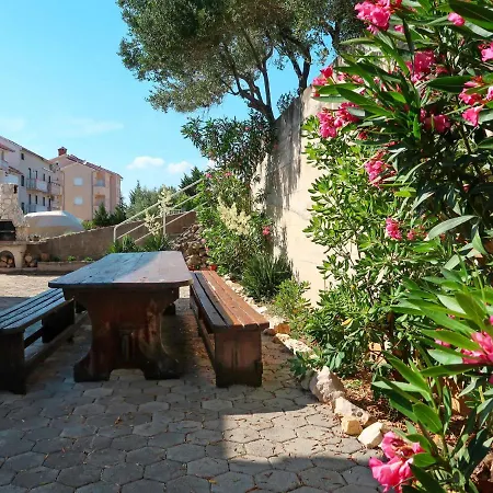Apartment Andrea - Rab100 By Interhome